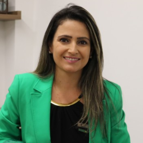 Maria Oliveira cliente Confiança Serviços e Soluções